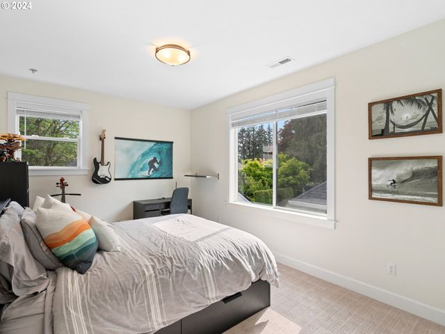 9010 Sw INEZ St, Tigard, OR 97224