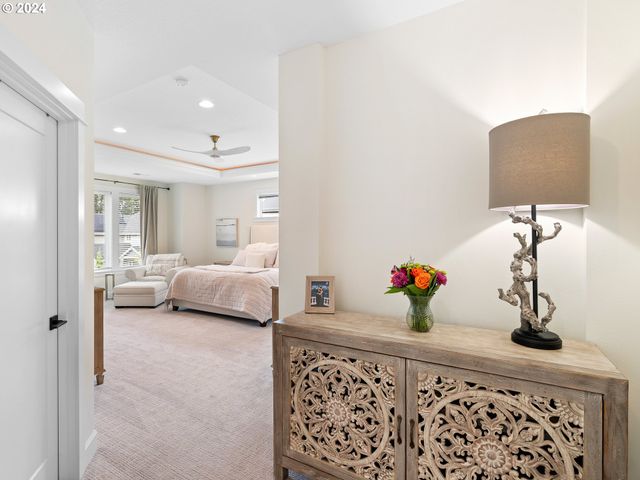 9010 Sw INEZ St, Tigard, OR 97224