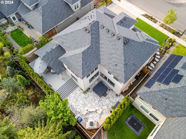 9010 Sw INEZ St, Tigard, OR 97224