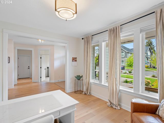 9010 Sw INEZ St, Tigard, OR 97224