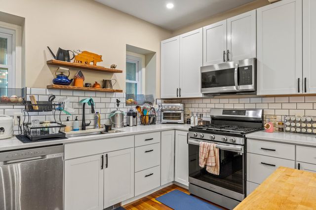 30 Rosedale Avenue, Manchester, NH 03103
