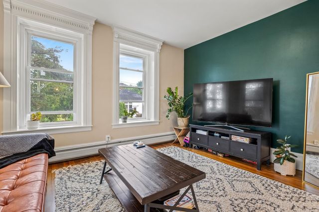 30 Rosedale Avenue, Manchester, NH 03103