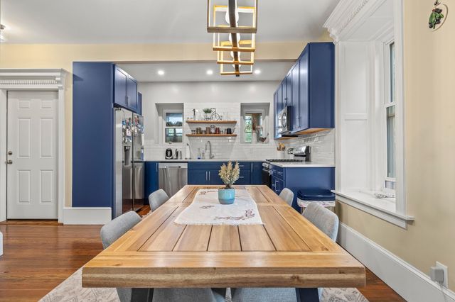 30 Rosedale Avenue, Manchester, NH 03103