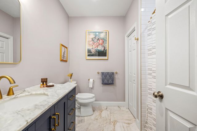 30 Rosedale Avenue, Manchester, NH 03103