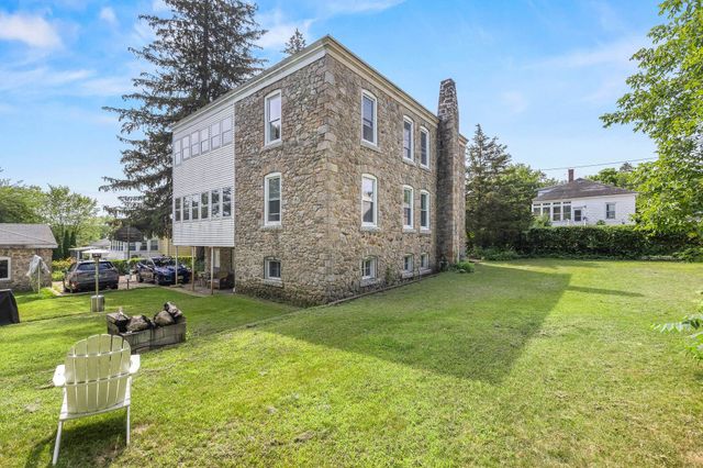 30 Rosedale Avenue, Manchester, NH 03103