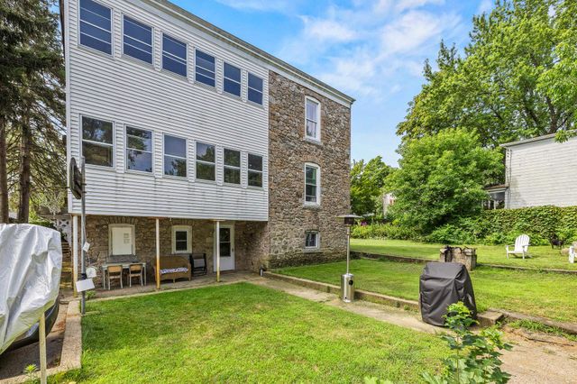 30 Rosedale Avenue, Manchester, NH 03103