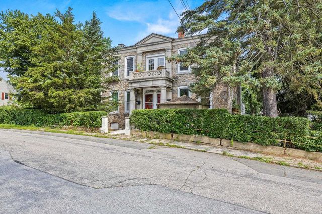 30 Rosedale Avenue, Manchester, NH 03103
