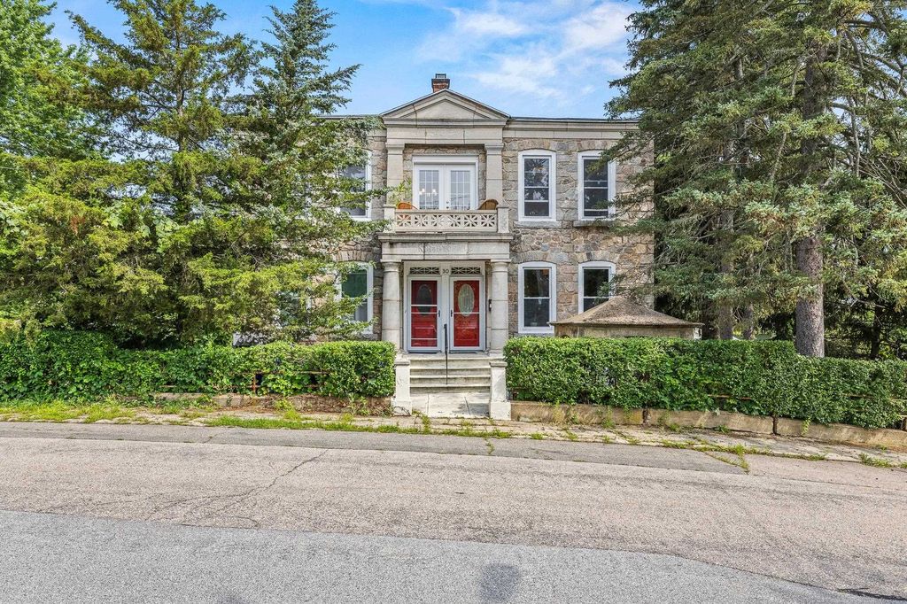 30 Rosedale Avenue, Manchester, NH 03103