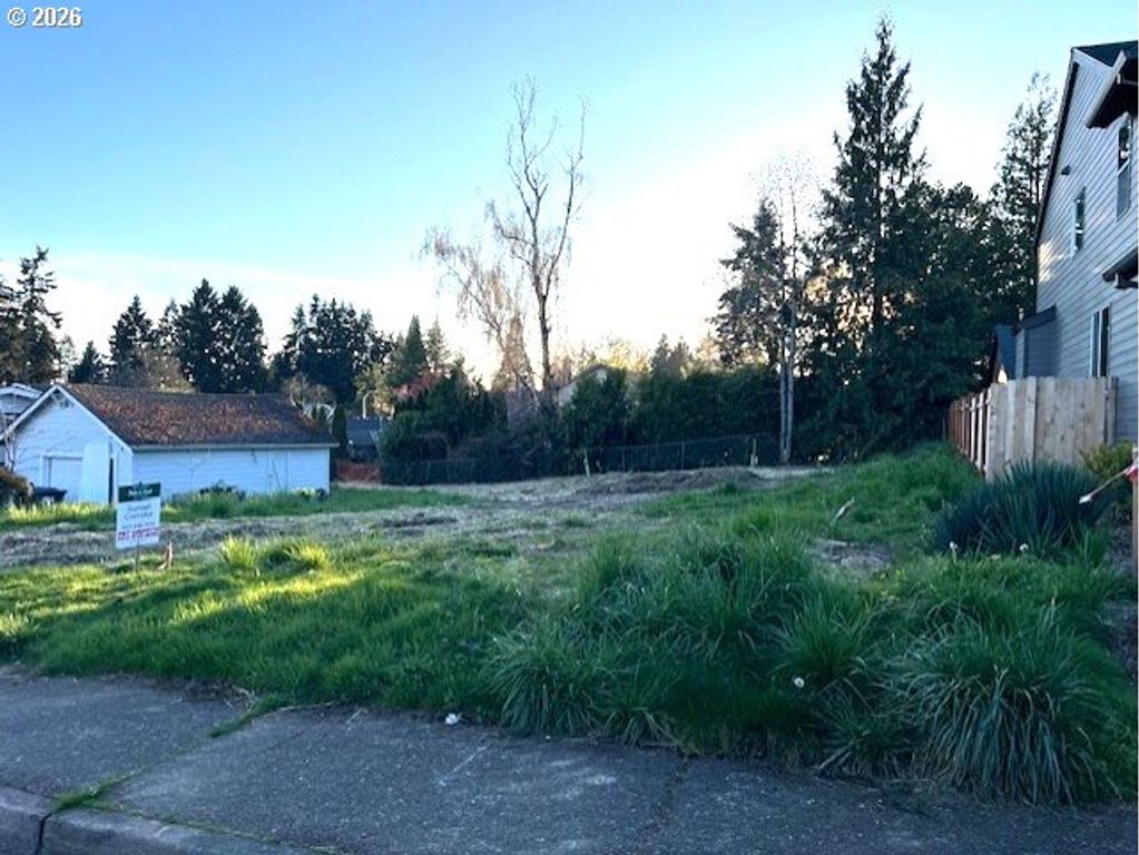 429 Nw FREEMAN Ave, Hillsboro, OR 97124