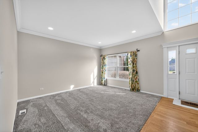 368 Kingsbury Drive, Dekalb, IL 60115