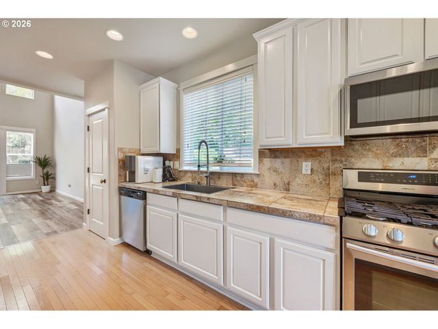 15858 Se CHELSEA MORNING Dr, Happy Valley, OR 97086