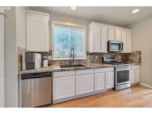 15858 Se CHELSEA MORNING Dr, Happy Valley, OR 97086