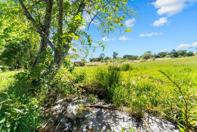 2105 Precision Pl, Auburn, CA 95603