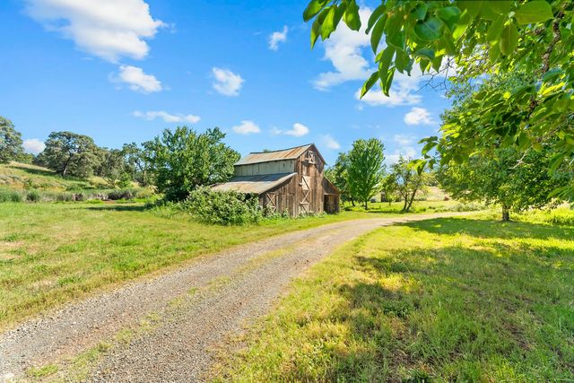2105 Precision Pl, Auburn, CA 95603