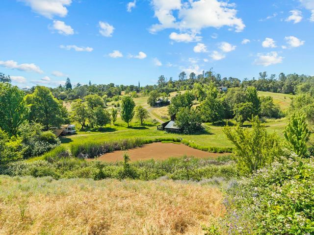 2105 Precision Pl, Auburn, CA 95603