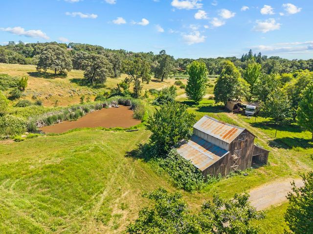 2105 Precision Pl, Auburn, CA 95603