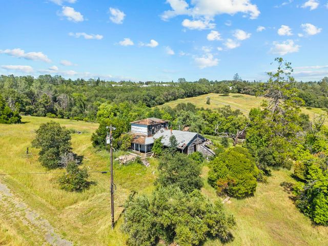 2105 Precision Pl, Auburn, CA 95603