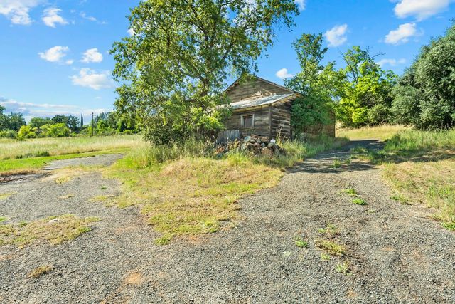 2105 Precision Pl, Auburn, CA 95603