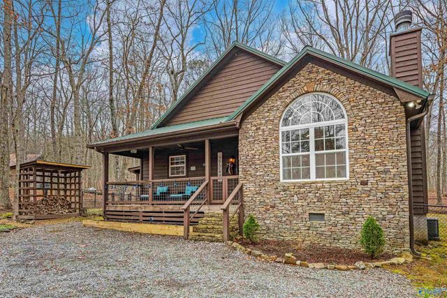 611-1 Cove Road, Mentone, AL 35984