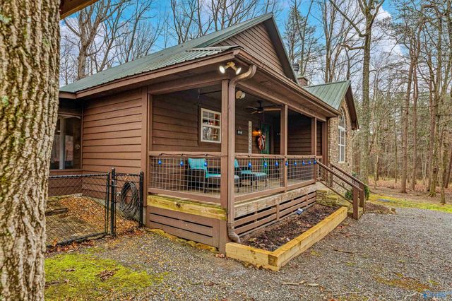 611-1 Cove Road, Mentone, AL 35984