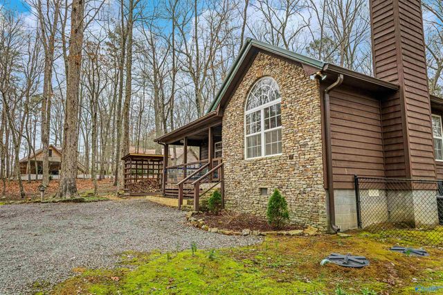 611-1 Cove Road, Mentone, AL 35984