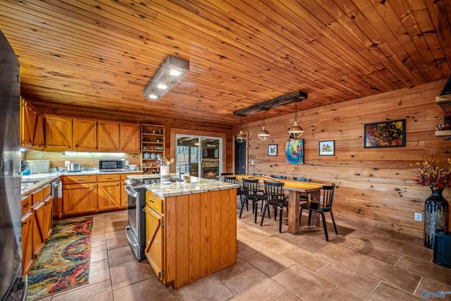 611-1 Cove Road, Mentone, AL 35984