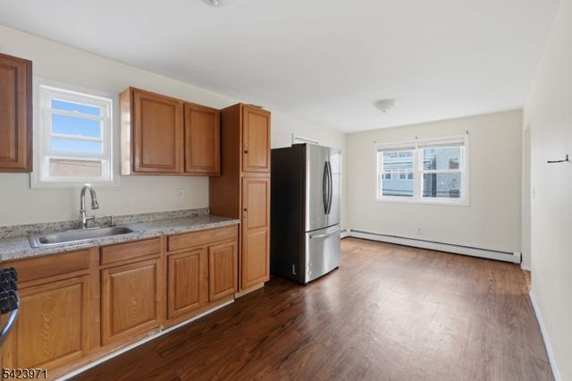 172 Carroll St, Paterson City, NJ 07501