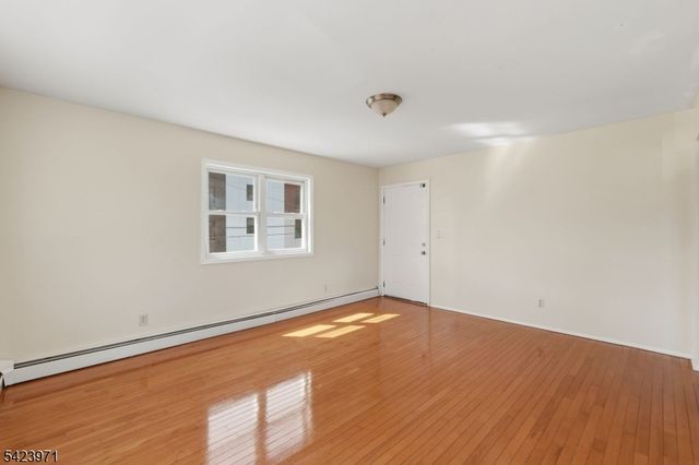 172 Carroll St, Paterson City, NJ 07501