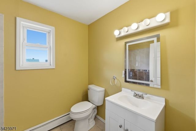 172 Carroll St, Paterson City, NJ 07501