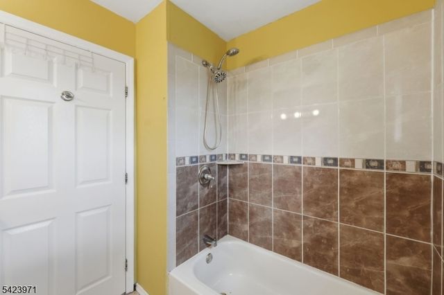 172 Carroll St, Paterson City, NJ 07501