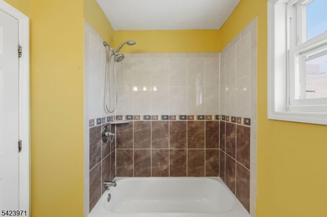 172 Carroll St, Paterson City, NJ 07501