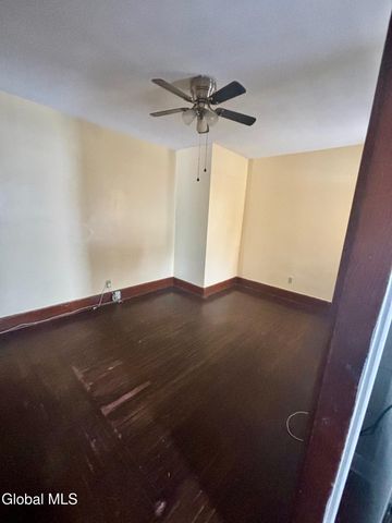 1 Chestnut Street, Schenectady, NY 12307