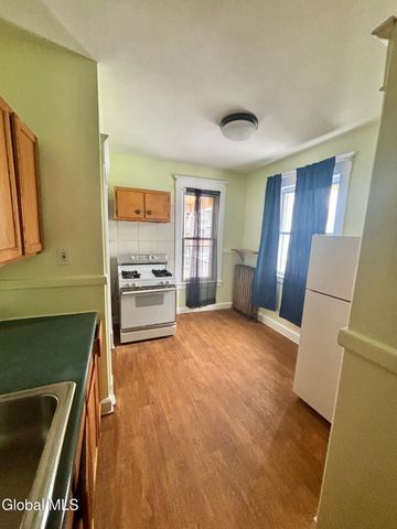 1 Chestnut Street, Schenectady, NY 12307