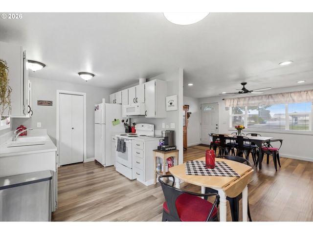 511 Ne 7TH St, Battle Ground, WA 98604