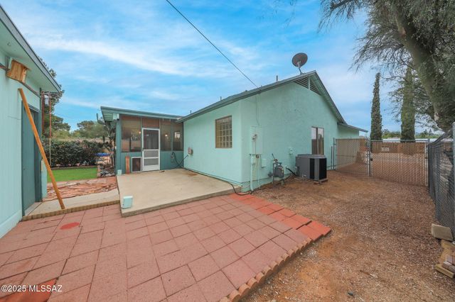 110 W Andrew Potter Street, Corona De Tucson, AZ 85641