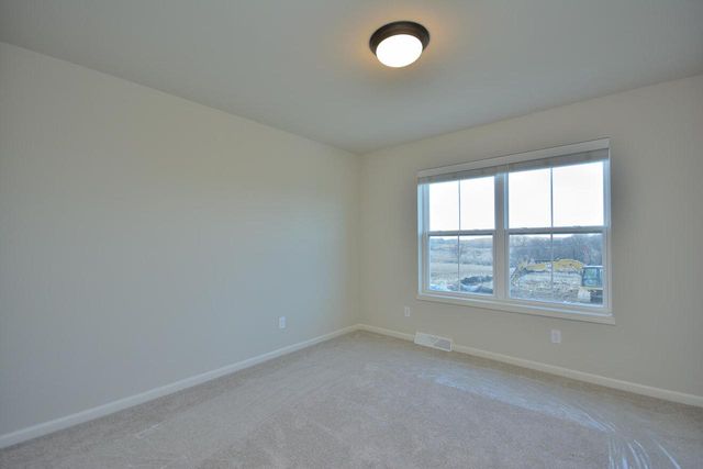 1187 Arrowood CIRCLE W, Oconomowoc, WI 53066