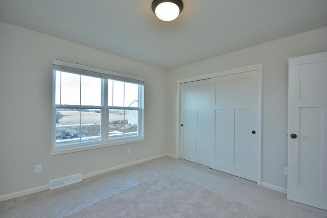 1187 Arrowood CIRCLE W, Oconomowoc, WI 53066