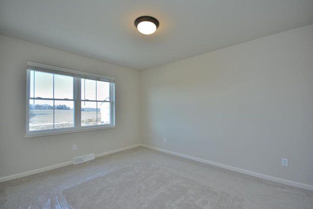 1187 Arrowood CIRCLE W, Oconomowoc, WI 53066