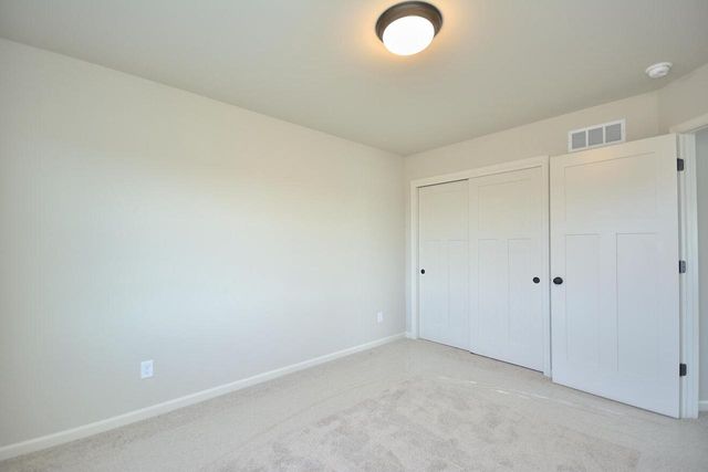 1187 Arrowood CIRCLE W, Oconomowoc, WI 53066