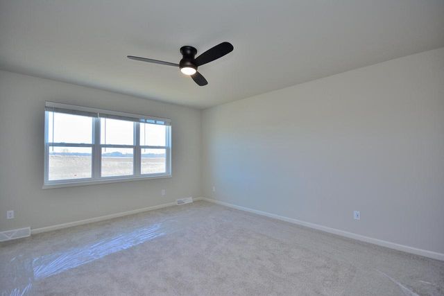 1187 Arrowood CIRCLE W, Oconomowoc, WI 53066