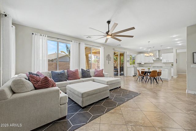 2176 E INDIAN WELLS Drive, Gilbert, AZ 85298