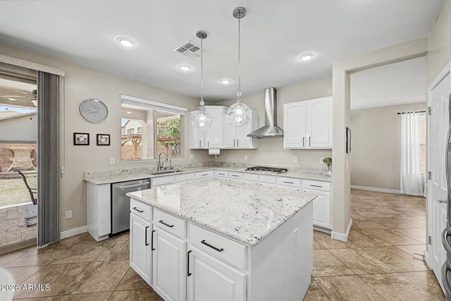 2176 E INDIAN WELLS Drive, Gilbert, AZ 85298