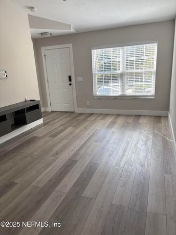 13700 N RICHMOND PARK Drive 806, Jacksonville, FL 32224