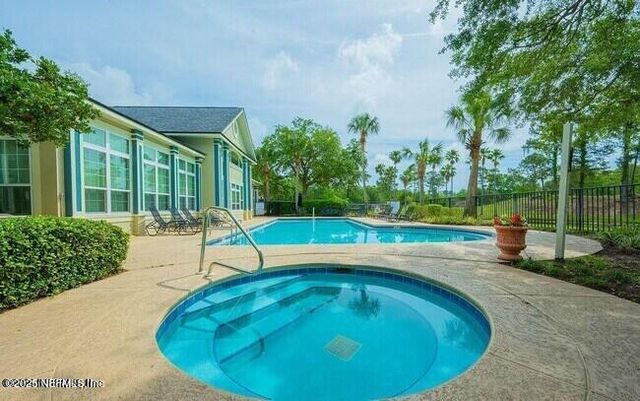 13700 N RICHMOND PARK Drive 806, Jacksonville, FL 32224