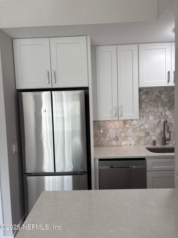 13700 N RICHMOND PARK Drive 806, Jacksonville, FL 32224