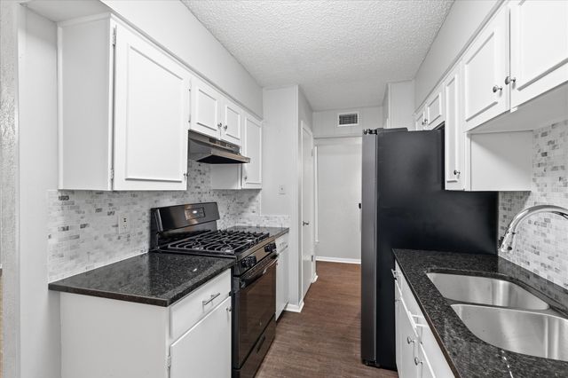 3318 Woodthrush Lane, Denton, TX 76209
