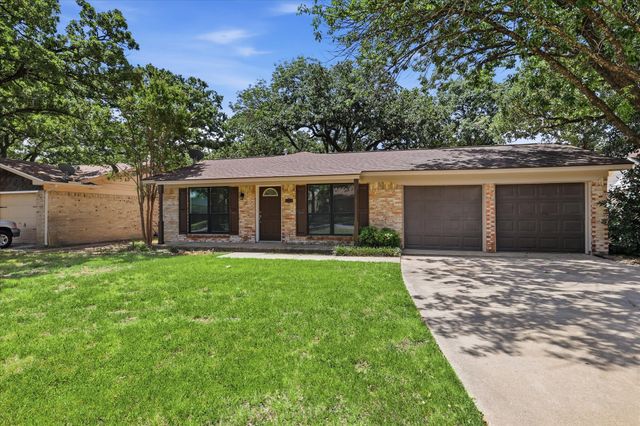 3318 Woodthrush Lane, Denton, TX 76209