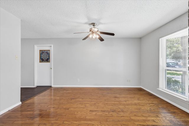 3318 Woodthrush Lane, Denton, TX 76209