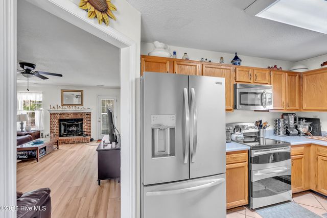 201 Blueberry Court, Hubert, NC 28539