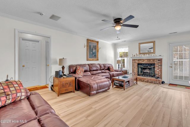 201 Blueberry Court, Hubert, NC 28539